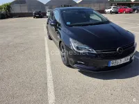 Usado Opel Astra Business 110 CV (80 kW) 2017 Negro Berlina