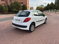 Usado Peugeot 207 75 CV (55 kW) 2008 Blanco Berlina