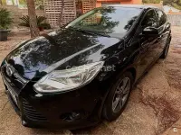 Usado Ford Focus Trend 125 CV (91 kW) 2013 Negro Berlina