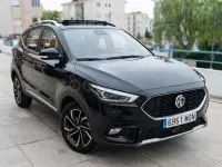 Usado MG ZS Luxury 111 CV (81 kW) 2023 Negro SUV