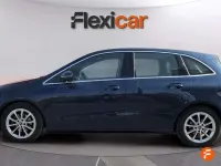 Usado Mercedes B180 117 CV (86 kW) 2019 Azul Utilitario