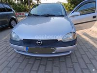 Usado Opel Corsa 65 CV (47 kW) 1999 Gris / plata Berlina