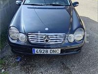 Usado Mercedes C200 122 CV (89 kW) 2004 Azul Berlina