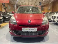 Usado Renault Grand Scénic Dynamique 105 CV (77 kW) 2010 Rojo Monovolumen