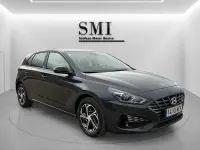 Usado Hyundai i30 120 CV (88 kW) 2022 Negro Utilitario