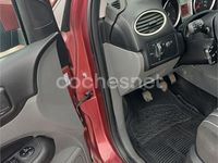 Usado Ford Focus Ghia 115 CV (84 kW) 2008 Granate Berlina