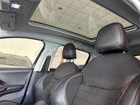 Usado Peugeot 2008 GT-line 120 CV (88 kW) 2018 Azul SUV