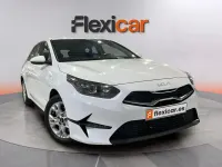 Usado Kia Ceed 136 CV (100 kW) 2023 Blanco Utilitario
