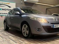 Usado Renault Mégane III Dynamique 106 CV (77 kW) 2009 Gris Utilitario