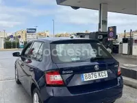 Usado Skoda Fabia Ambition 75 CV (55 kW) 2017 Azul Berlina