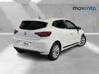 Używany Renault Clio V Techno 100 KM (73 kW) 2022 Biały Sedan/Limuzyna