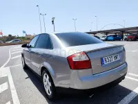 Usado Audi A4 Premium 150 CV (110 kW) 2002 Gris / plata Berlina