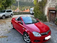 Usado Opel Tigra Sport 125 CV (91 kW) 2005 Rojo Descapotable