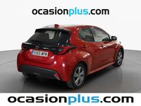 Usado Toyota Yaris Hybrid Active 116 CV (85 kW) 2024 Rojo Utilitario