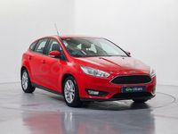 Usado Ford Focus Trend+ 125 CV (91 kW) 2015 Rojo Berlina