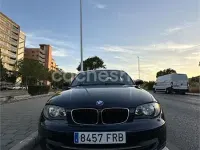 Usado BMW 118 122 CV (89 kW) 2007 Negro Utilitario