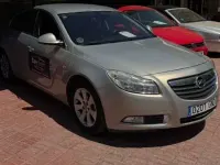 Usado Opel Insignia Edition 131 CV (96 kW) 2012 Gris Berlina