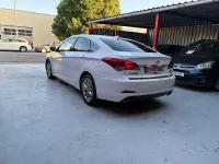 Usado Hyundai i40 116 CV (85 kW) 2017 Blanco Berlina