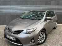 Usado Toyota Auris 132 CV (97 kW) 2015 Marrón Berlina