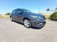 Usado Renault Mégane Business 110 CV (80 kW) 2015 Gris / plata Berlina