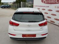 Usado Hyundai i30 116 CV (85 kW) 2021 Blanco Berlina