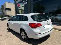 Usado Opel Astra Excellence 110 CV (80 kW) 2015 Blanco Familiar