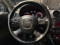 Usado Audi A3 Attraction 105 CV (77 kW) 2011 Gris / plata Utilitario