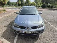 Usado Renault Laguna II Authentique 110 CV (80 kW) 2005 Gris / plata Berlina