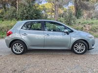 Usado Toyota Auris Luna 90 CV (66 kW) 2008 Gris / plata Utilitario