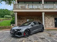Usado Audi RS3 Ambiente 400 CV (294 kW) 2023 Gris / plata Berlina