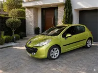 Usado Peugeot 207 90 CV (66 kW) 2007 Naranja Berlina