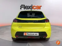 Usado Peugeot 208 Allure 101 CV (74 kW) 2025 Amarillo Utilitario