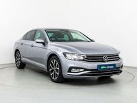 Usado VW Passat Executive 150 CV (110 kW) 2021 Gris Berlina
