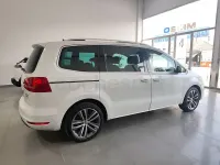 Usado VW Sharan Advance 177 CV (130 kW) 2014 Blanco Monovolumen