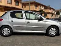 Usado Peugeot 206+ 70 CV (51 kW) 2011 Gris / plata Utilitario