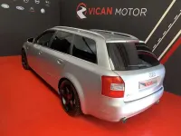 Usado Audi A4 220 CV (161 kW) 2002 Plateado Familiar