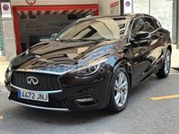 Usado Infiniti Q30 122 CV (89 kW) 2016 Negro Utilitario
