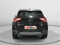 Usado Kia Sportage 136 CV (100 kW) 2022 Negro SUV