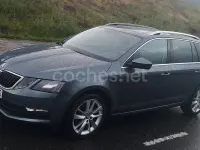 Usado Skoda Octavia Ambition 110 CV (80 kW) 2017 Gris / plata Familiar