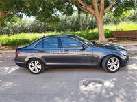 Usado Mercedes C200 Avantgarde 136 CV (100 kW) 2010 Azul Berlina