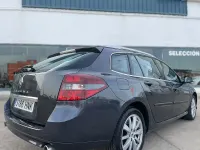 Usado Renault Laguna III Dynamique 130 CV (95 kW) 2013 Gris / plata Berlina