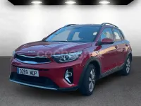 Usado Kia Stonic 84 CV (61 kW) 2023 Granate SUV