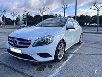 Usado Mercedes A180 Urban 109 CV (80 kW) 2014 Blanco Berlina