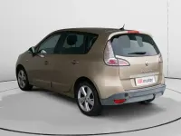 Usado Renault Scénic III LIMITED 115 CV (84 kW) 2015 Marrón Monovolumen