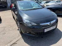 Usado Opel Astra GTC Sportive 136 CV (100 kW) 2015 Negro Berlina