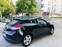 Usado Renault Mégane Dynamique 110 CV (80 kW) 2012 Negro Berlina