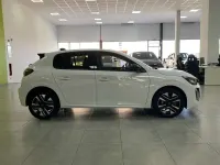Usado Peugeot 208 Allure 101 CV (74 kW) 2025 Blanco Utilitario