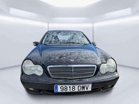 Usado Mercedes C220 Avantgarde 143 CV (105 kW) 2002 Negro Berlina