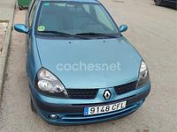 Usado Renault Clio II 75 CV (55 kW) 2003 Azul Berlina