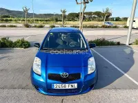 Usado Toyota Yaris Sol 87 CV (63 kW) 2007 Azul Utilitario